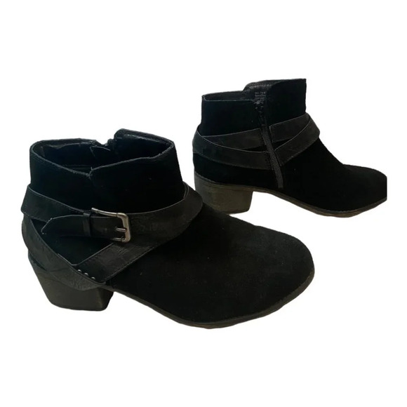 Sonoma Black Suede‎ with Leather Cross Straps  Booties - Picture 1 of 4